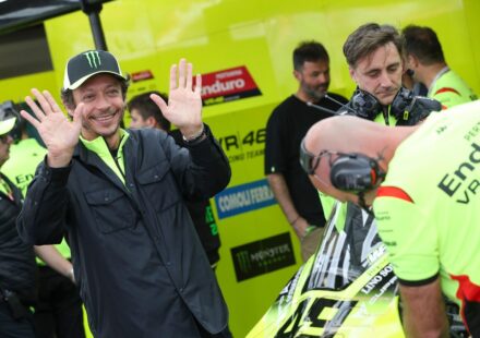 Les pilotes VR46 galvanisés par les conseils du "génie" Valentino Rossi