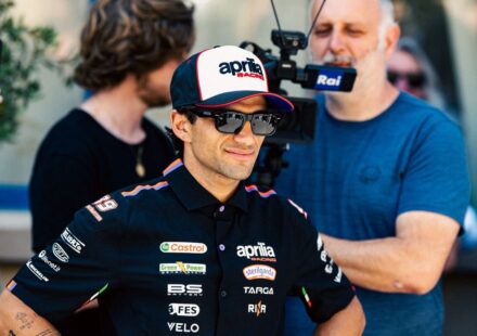 Martín suit l'exemple de Márquez et met sur pause sa relation avec Red Bull
