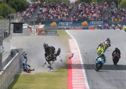 Marc Márquez "glacé" par la chute d'Álex : "Le monde de la moto a été très chanceux"