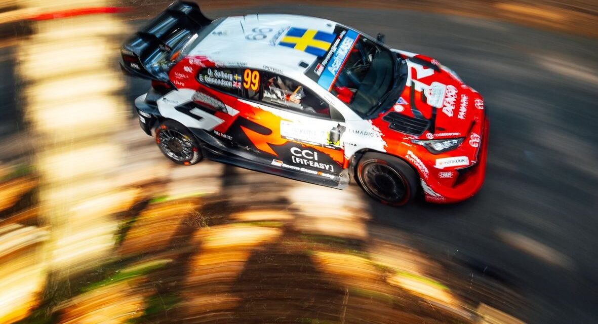 Solberg sort de la route au Rallye du Japon