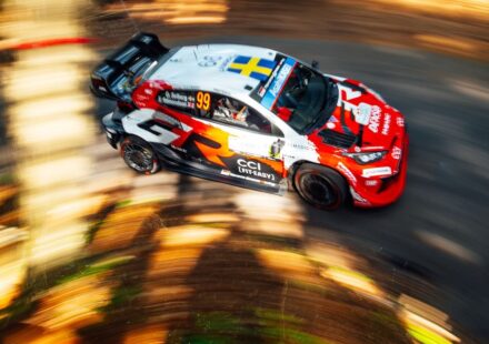 Solberg sort de la route au Rallye du Japon
