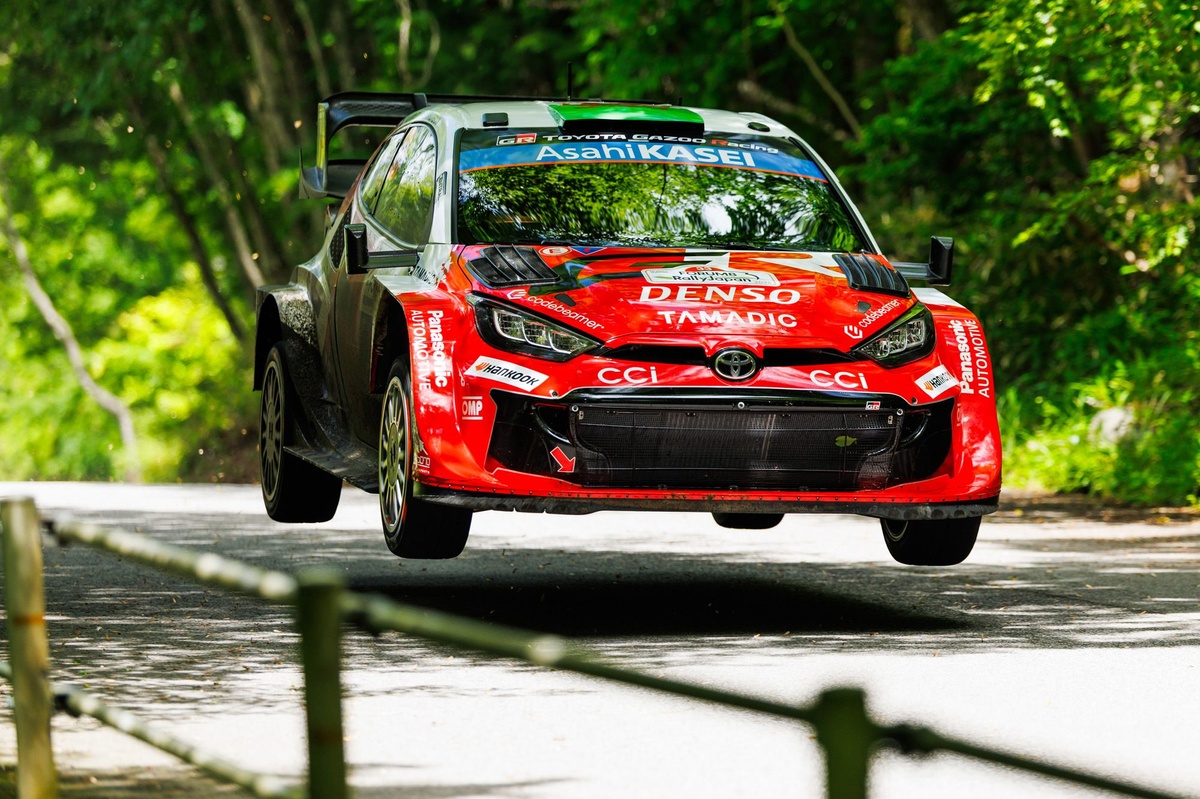 Evans tient Ogier à distance au Rallye du Japon