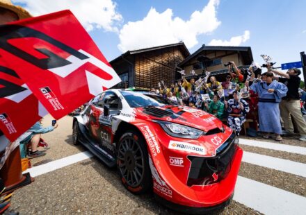 Evans impérial dans un Rallye du Japon écrasé par Toyota