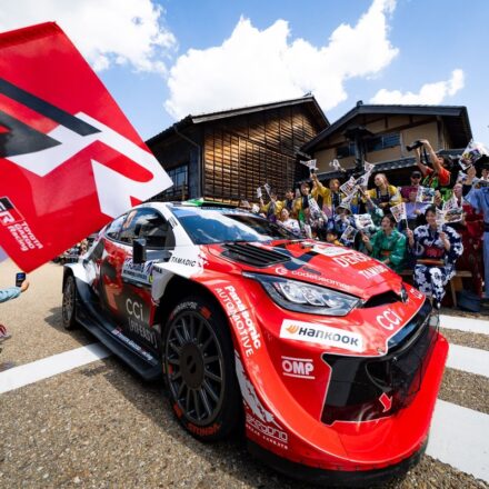 Evans impérial dans un Rallye du Japon écrasé par Toyota