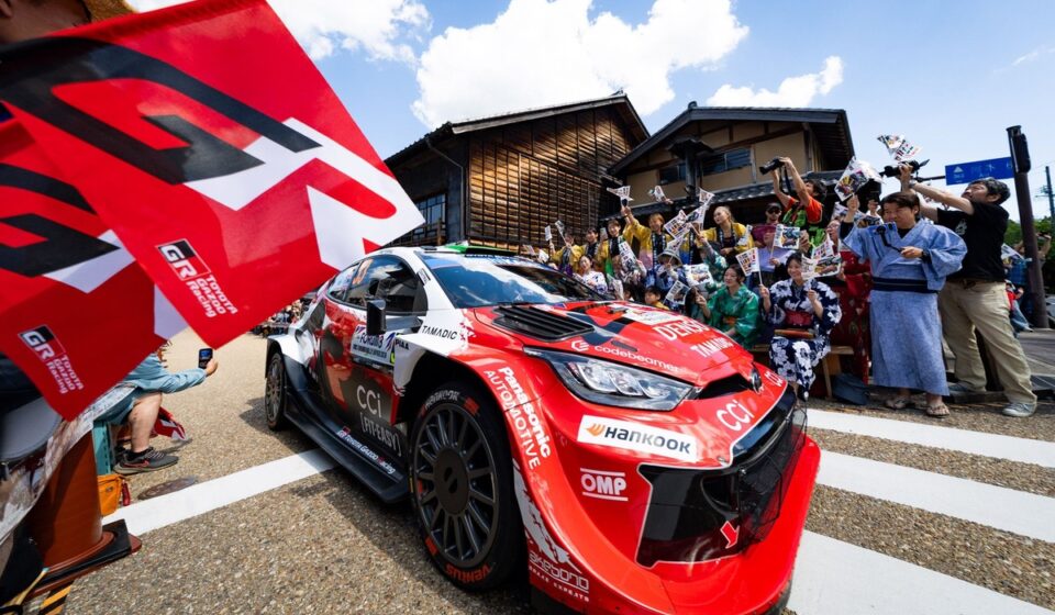 Evans impérial dans un Rallye du Japon écrasé par Toyota