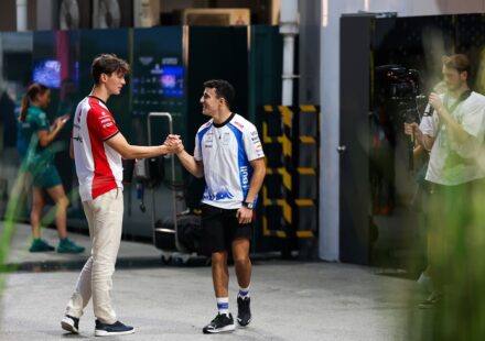 Pourquoi Bearman et Hadjar doivent "mériter le droit" de suivre Verstappen