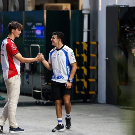 Pourquoi Bearman et Hadjar doivent "mériter le droit" de suivre Verstappen