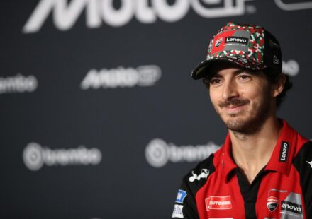 Un "état d'esprit différent" dont profite Bagnaia : "Je promets qu'on va y arriver"
