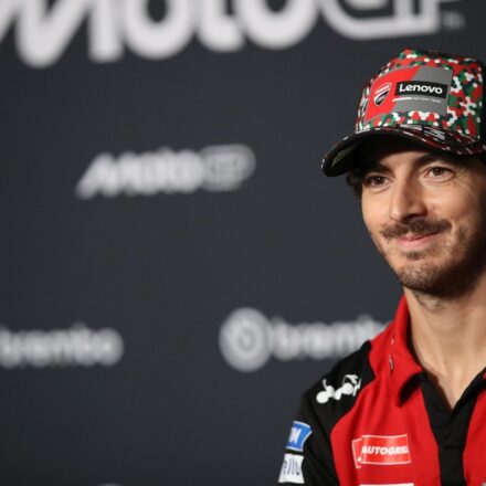 Un "état d'esprit différent" dont profite Bagnaia : "Je promets qu'on va y arriver"
