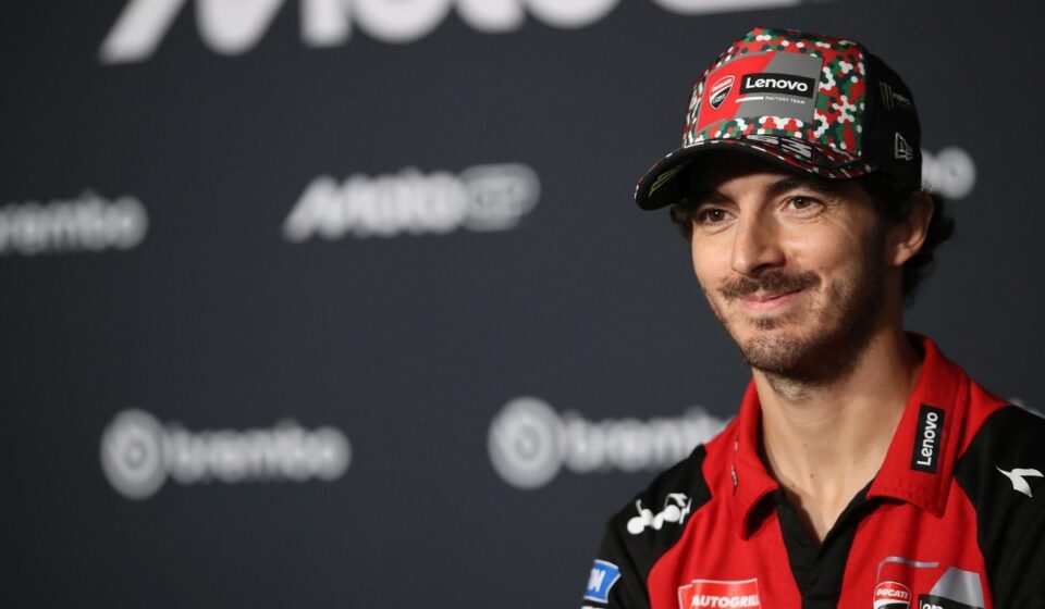 Un "état d'esprit différent" dont profite Bagnaia : "Je promets qu'on va y arriver"