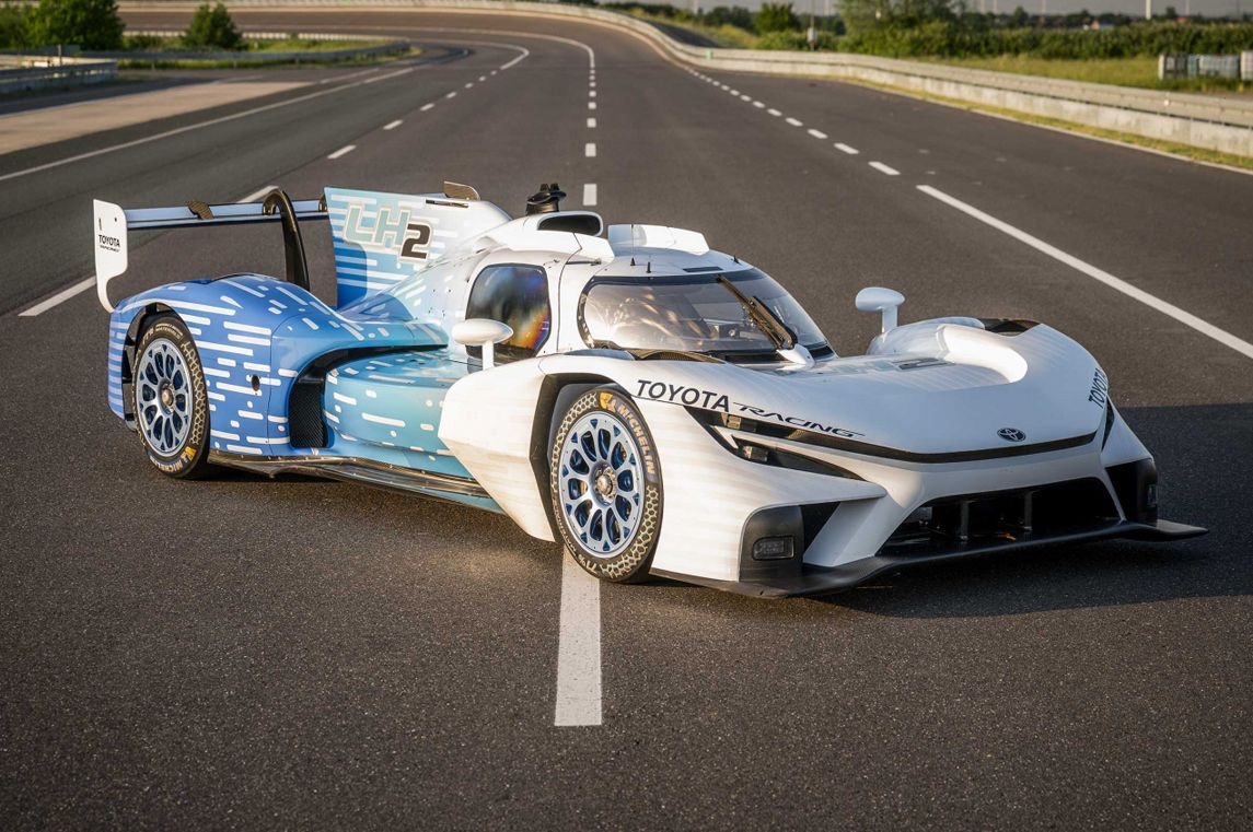 L'Hypercar hydrogène de Toyota roulera au Mans, avec l'Alpine Alpenglow !