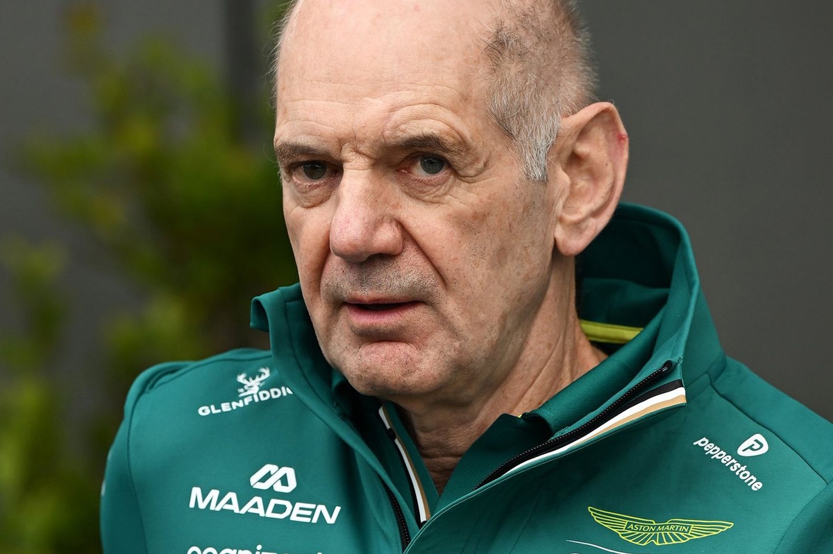 Newey de retour dans le paddock F1 sur fond de rumeurs d'hospitalisation