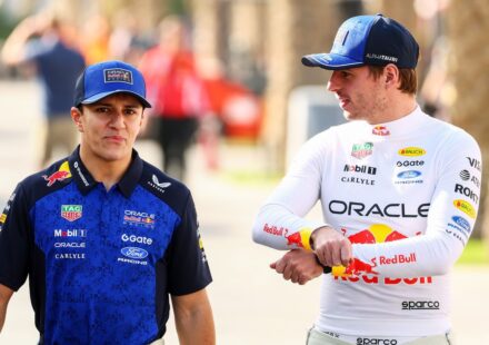 Hadjar sur Verstappen : "Il ne cache rien car il sait qu'il est très fort"