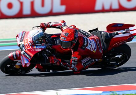 Márquez se surprend mais fera "très attention" en course