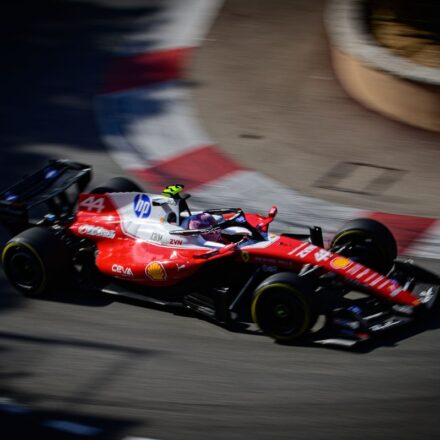 Hamilton rejoint Alonso sur les F1 2026 à Monaco, mais pas pour les mêmes raisons