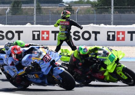Di Giannantonio en colère : "C'est dingue que je doive prier avant la course"