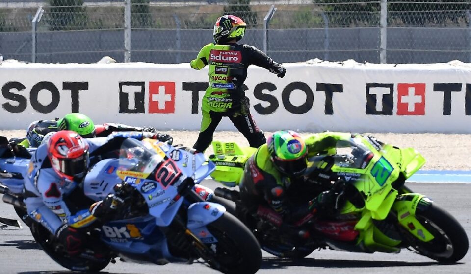 Di Giannantonio en colère : "C'est dingue que je doive prier avant la course"