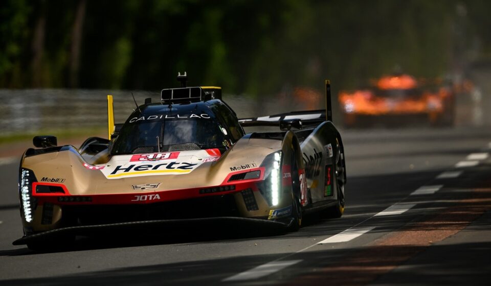 Cadillac domine les premiers essais libres, la Ferrari jaune accidentée