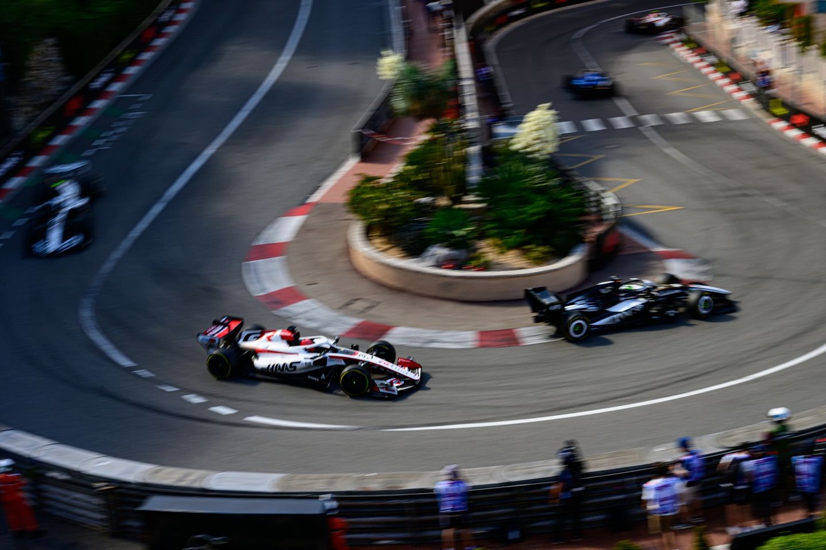 Ocon blâme l'erreur de Pérez pour le contact avec Bearman à Monaco