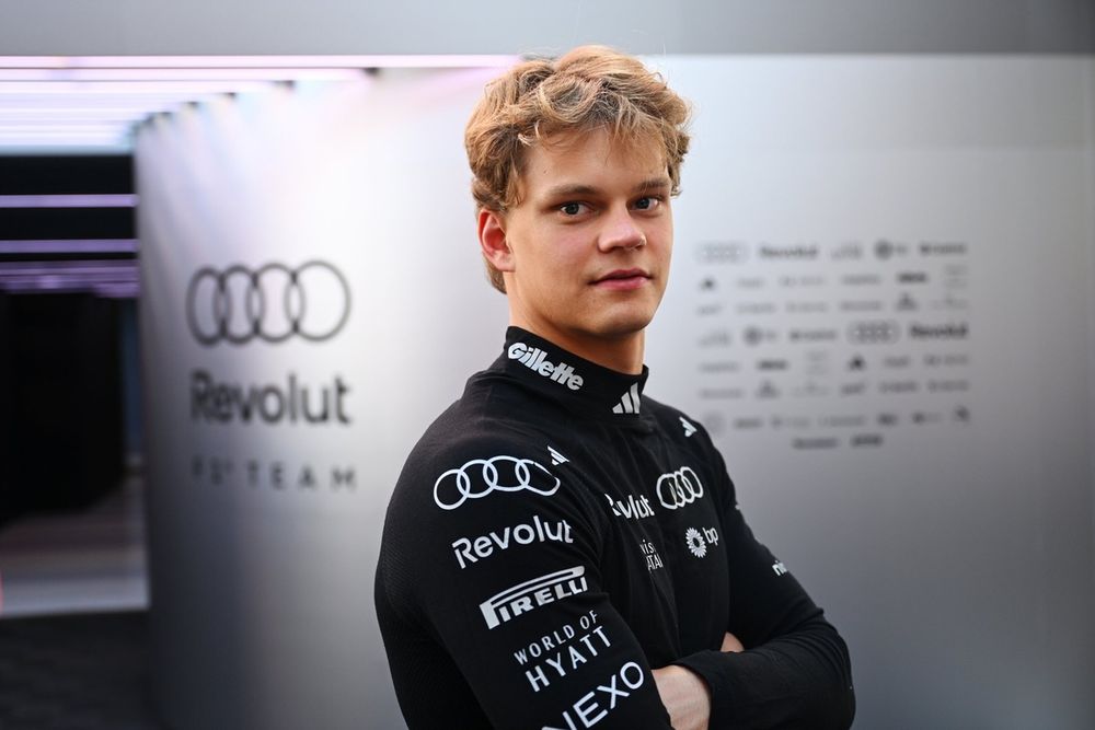 Paul Aron en la Audi de la Fórmula 1