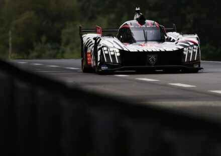 Peugeot soutient l'idée du règlement 2030 mais ne s'engage pas à ce stade