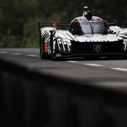 Peugeot soutient l'idée du règlement 2030 mais ne s'engage pas à ce stade