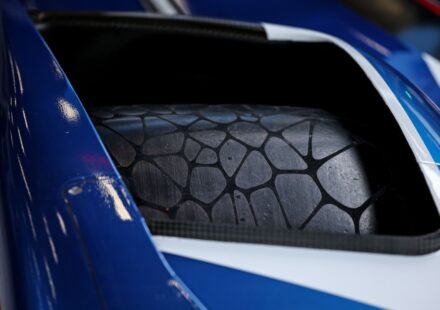 C'est quoi ces dessins sur les pneus des Hypercars aux 24 Heures du Mans ?