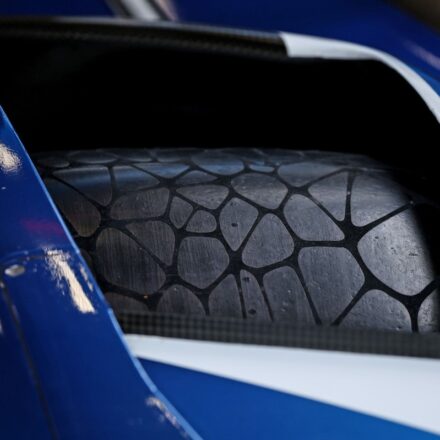 C'est quoi ces dessins sur les pneus des Hypercars aux 24 Heures du Mans ?