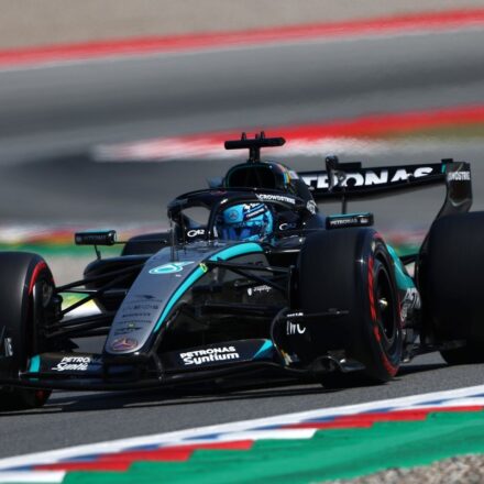 Russell en pole 0"064 devant Hamilton, Leclerc dans le mur