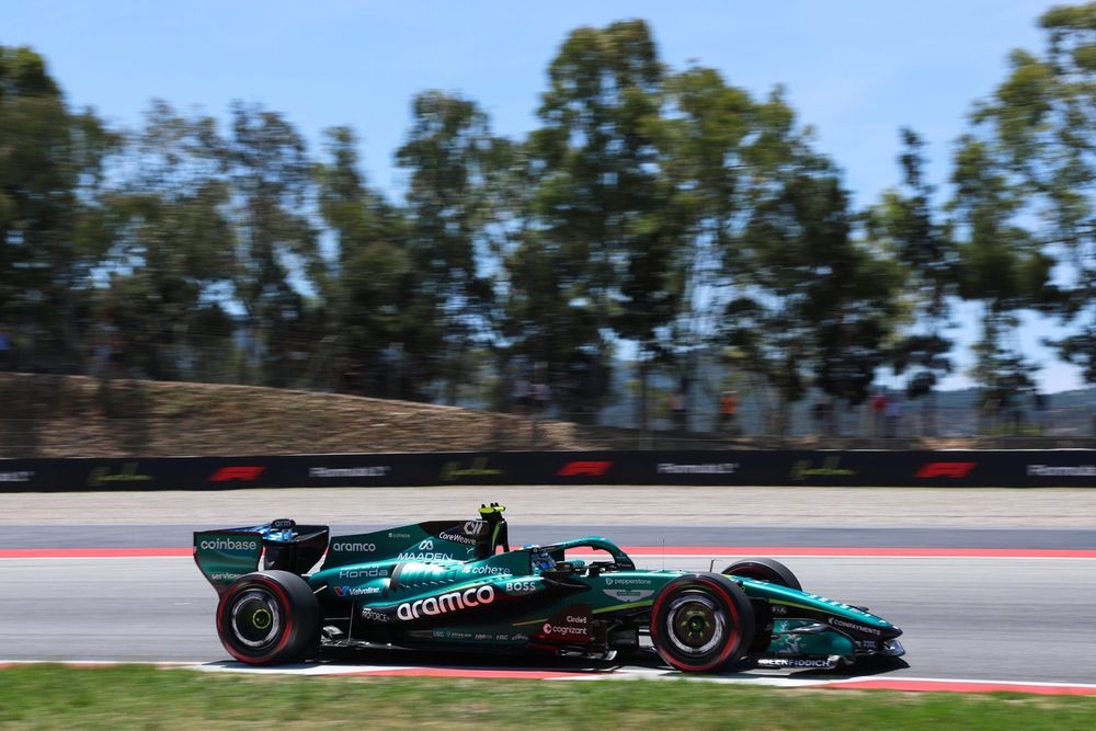 Fernando Alonso afronta la incertidumbre en el GP de Barcelona