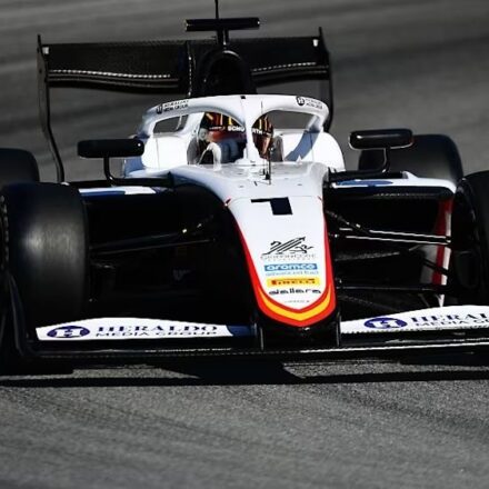 Le Français Théophile Naël s'offre sa première victoire en F3 à Barcelone