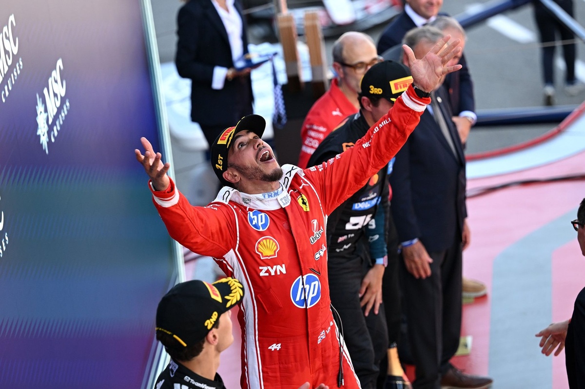 Hamilton ému de gagner avec Ferrari : "Un rêve presque impossible"