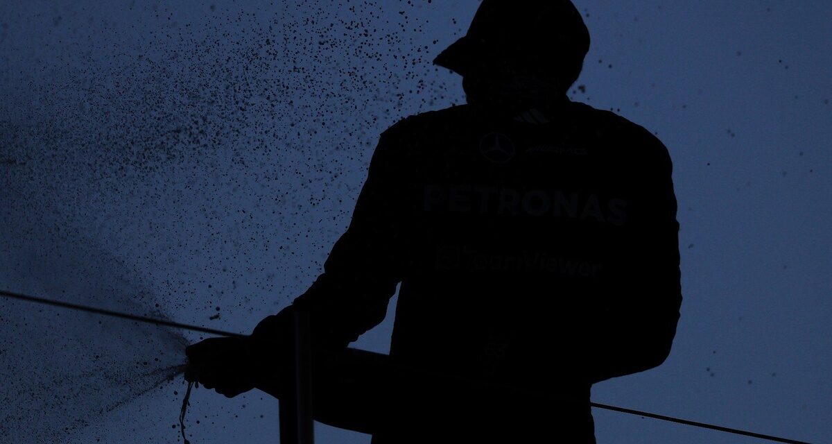 Sauvé par l'abandon d'Antonelli, Russell craint la fiabilité Mercedes et Hamilton
