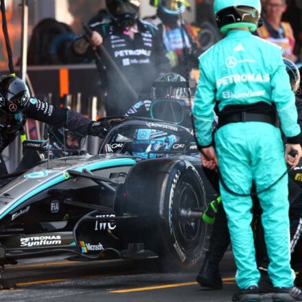 Comment une erreur de Mercedes au stand a handicapé Russell à Barcelone
