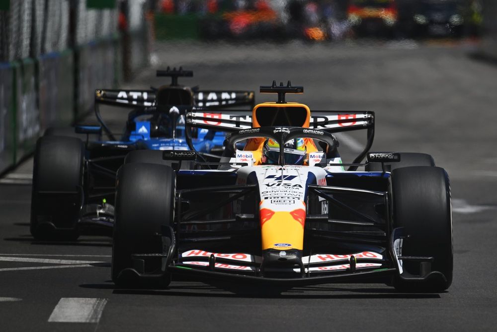 Albon frente a la sombra de Racing Bulls