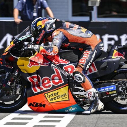 Les premiers tests sans holeshot device avant font débat