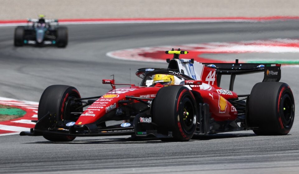 Ferrari va "humilier tout le monde" si elle améliore son moteur, selon Norris