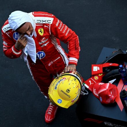 Villeneuve appelle Ferrari à favoriser Hamilton pour avoir une chance de titre