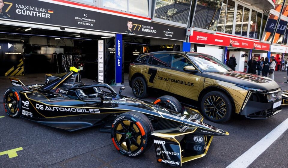 La DS N°7 prend la route et la Formule E s’invite à bord !