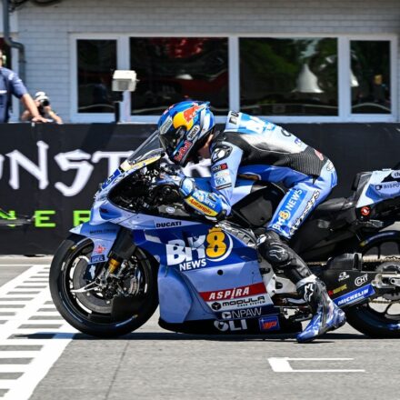 Le holeshot device avant interdit avec effet immédiat !