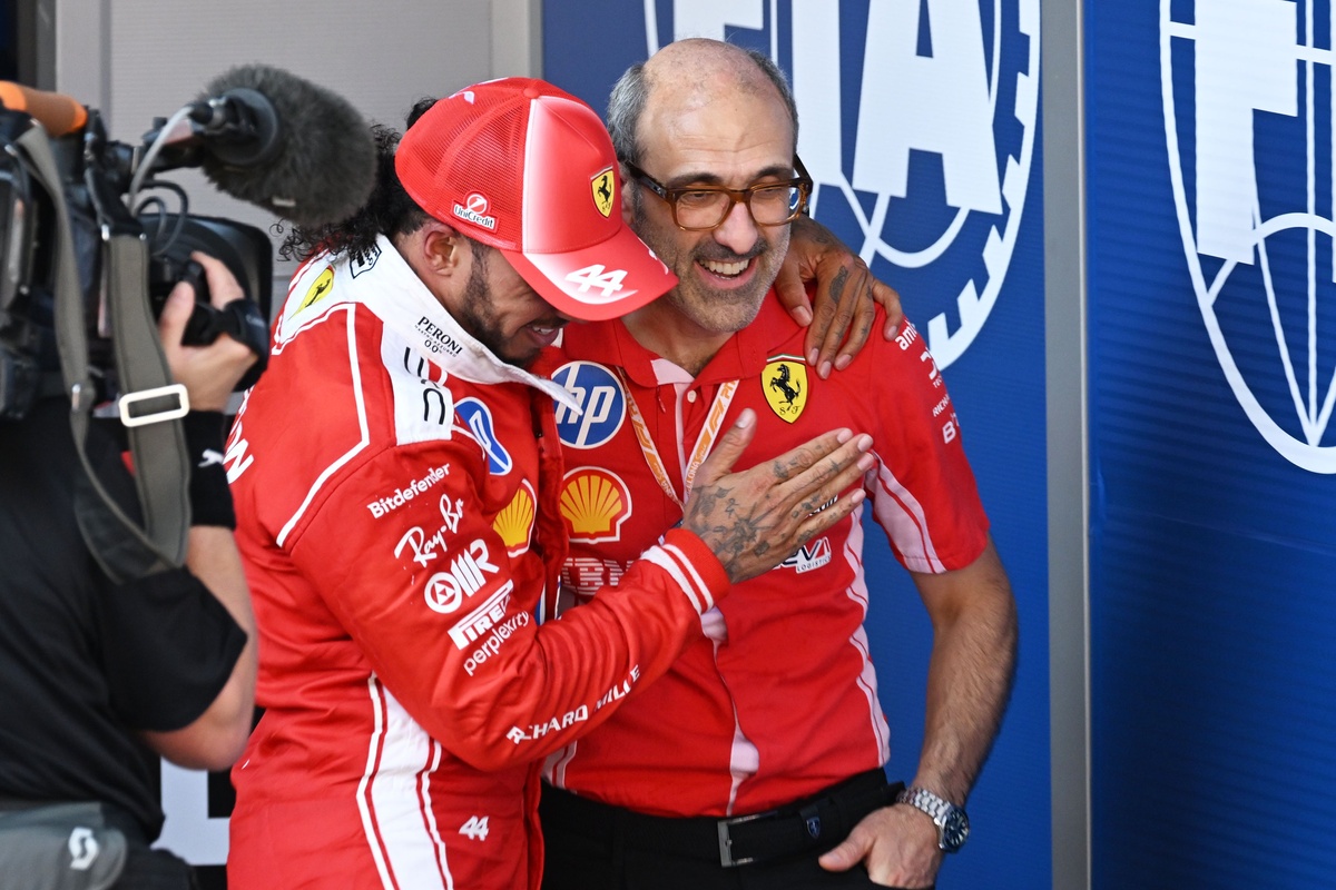 Carlo Santi va rester l'ingénieur de Lewis Hamilton