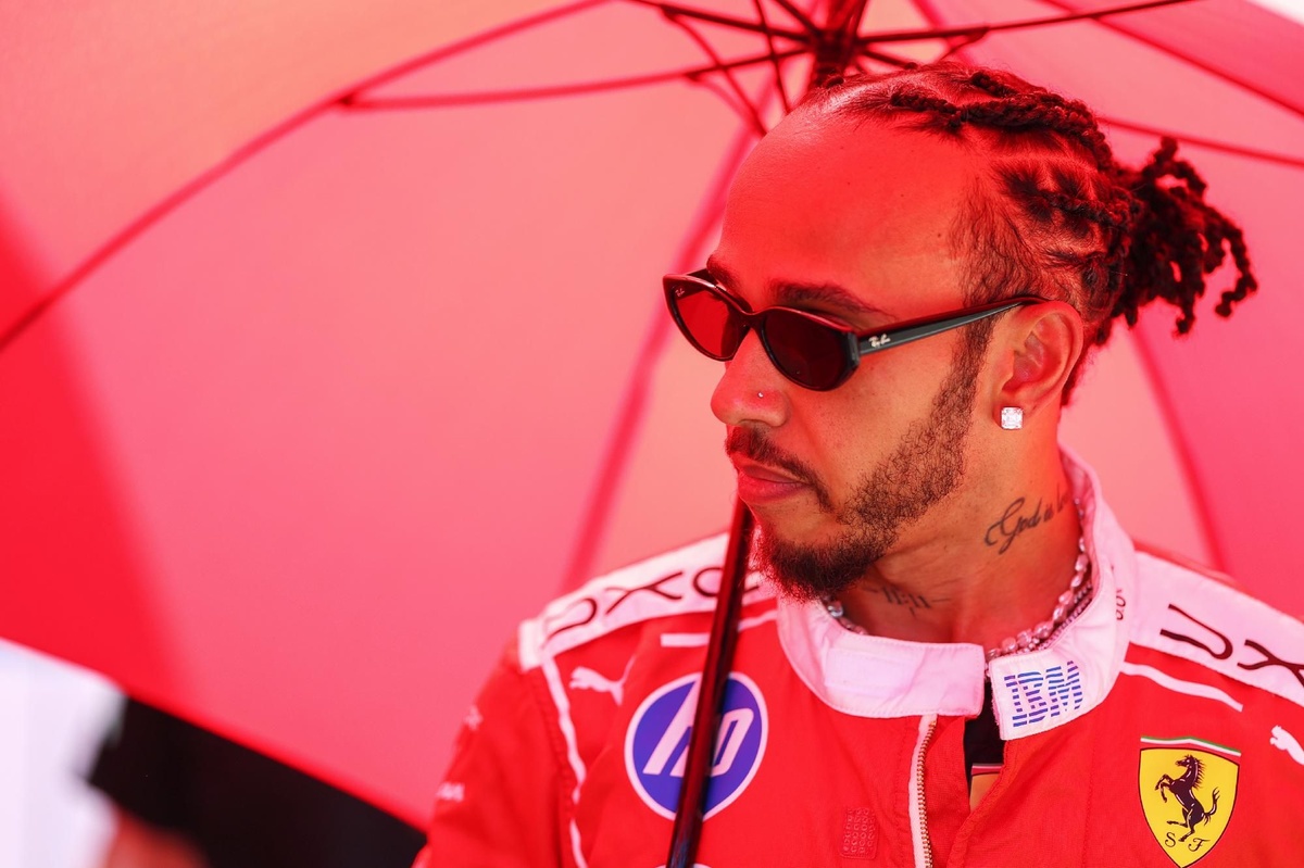 Hamilton explique la blessure au cou qui a affecté sa saison 2025