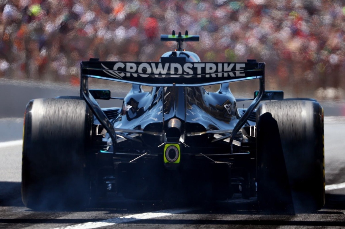 La FIA contraint Mercedes à modifier son diffuseur