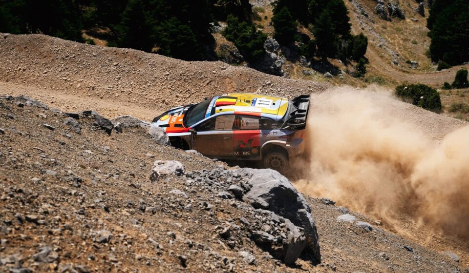 Neuville face à Ogier : grosse bagarre au Rallye de l'Acropole !