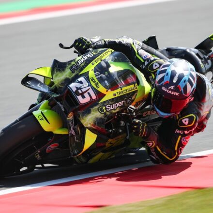 Fernández mène le premier doublé Trackhouse, les Aprilia officielles déçoivent