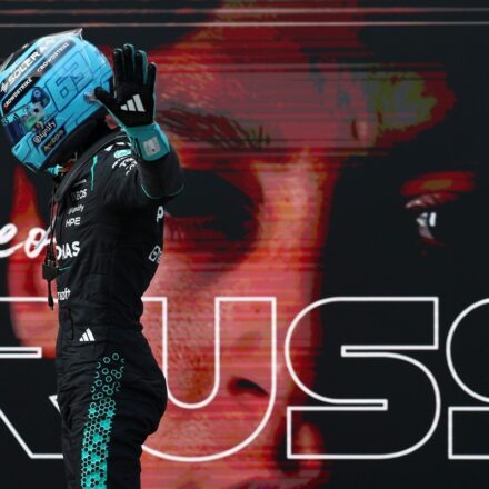 Russell résiste à Verstappen dans la canicule du GP d'Autriche