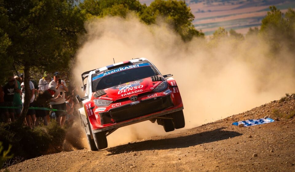 Ogier triomphe d'un Neuville pas béni des pneus au Rallye de l'Acropole