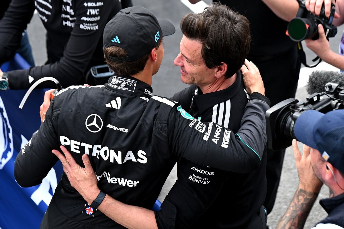 L'étrange message radio de Toto Wolff expliqué par George Russell