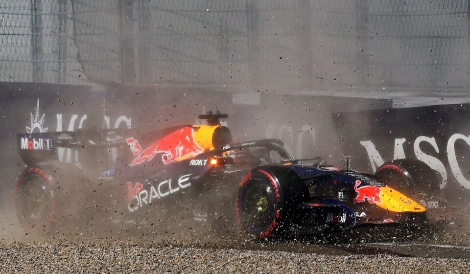 Crash de Verstappen : l'absence de double drapeau jaune pose question, la FIA s'explique