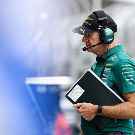 Retards et outils datés : Adrian Newey analyse le fiasco Aston Martin